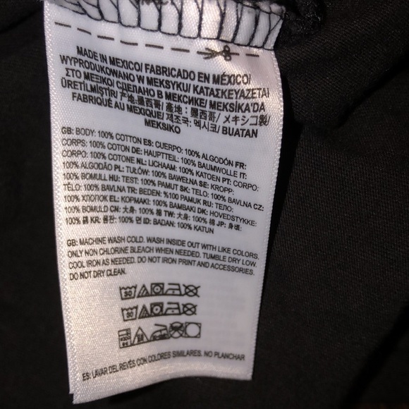 Vans T-shirt off the wall world tour size medium - Picture 7 of 9